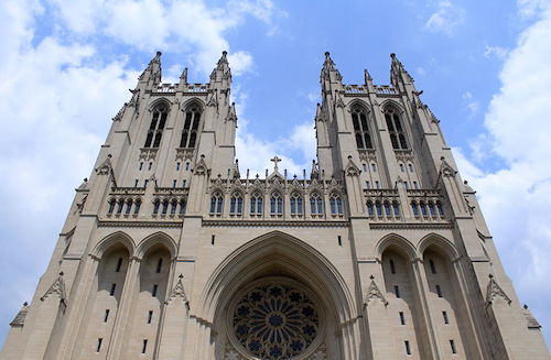 800px-National_Cathedral_Exterior